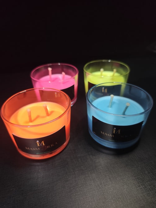 Vela Wax Play - Kit Baunilhinha Neon | 4 un + Luz Negra 220v/110v - Baixa Temperatura - Masmorra Velas