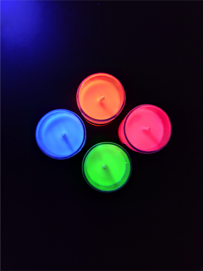 Vela Wax Play - Kit Baunilhinha Neon | 4 un + Luz Negra 220v - Baixa Temperatura - Masmorra Velas