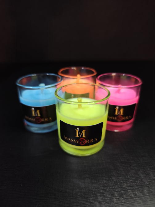Vela Wax Play - Kit Baunilhinha Neon | 4 un + Luz Negra 220v - Baixa Temperatura - Masmorra Velas